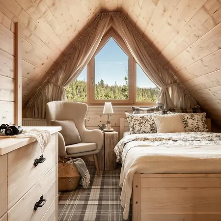 Holiday home Wooden Wroblowa Chalupka Przy Dolinie Chocholowskiej *