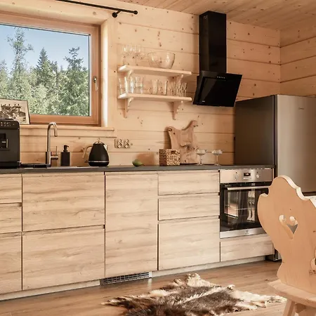 Holiday home Wooden Wroblowa Chalupka Przy Dolinie Chocholowskiej